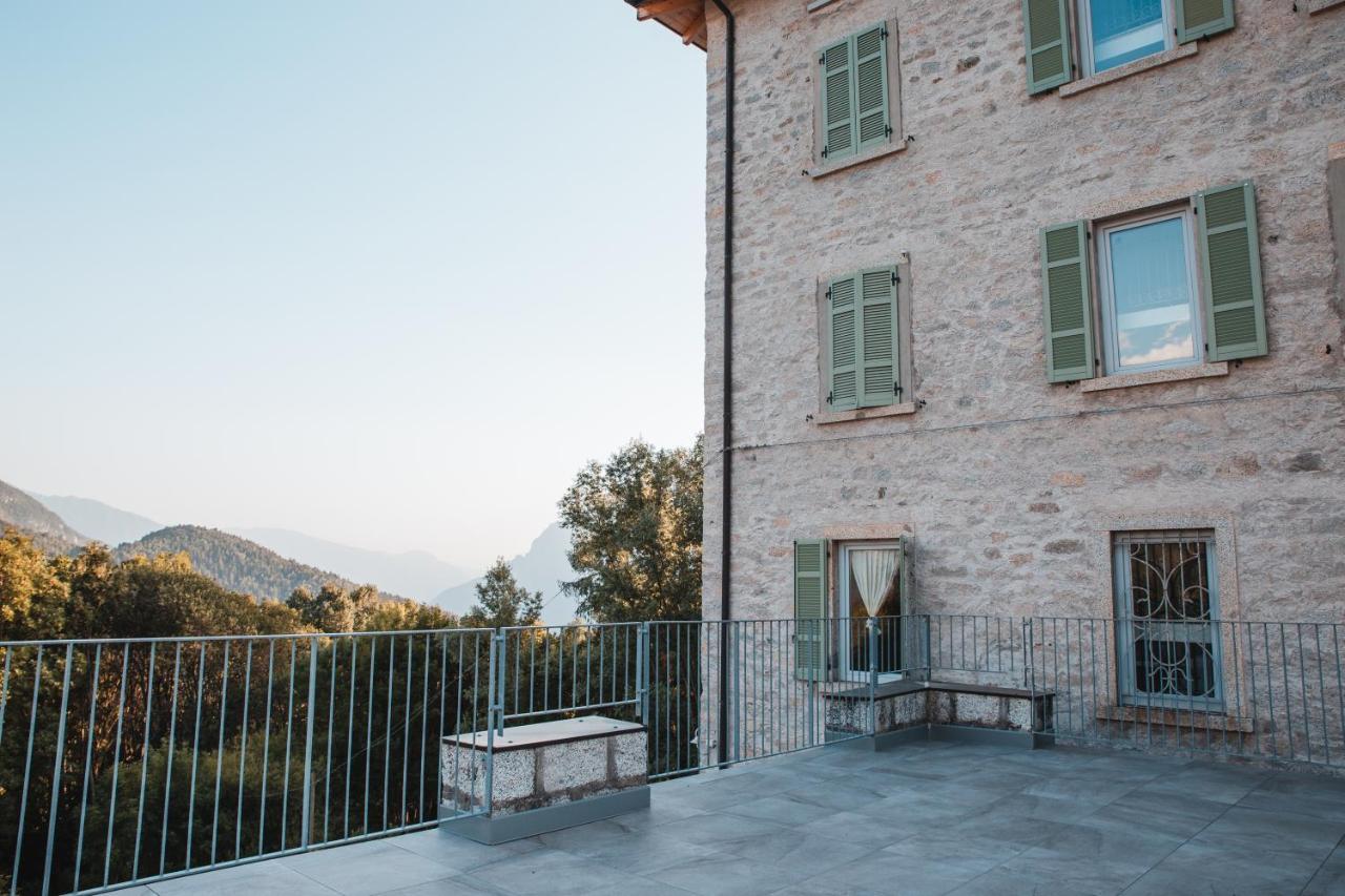 Casa Del Parco Adamello Vandrarhem Cevo Exteriör bild