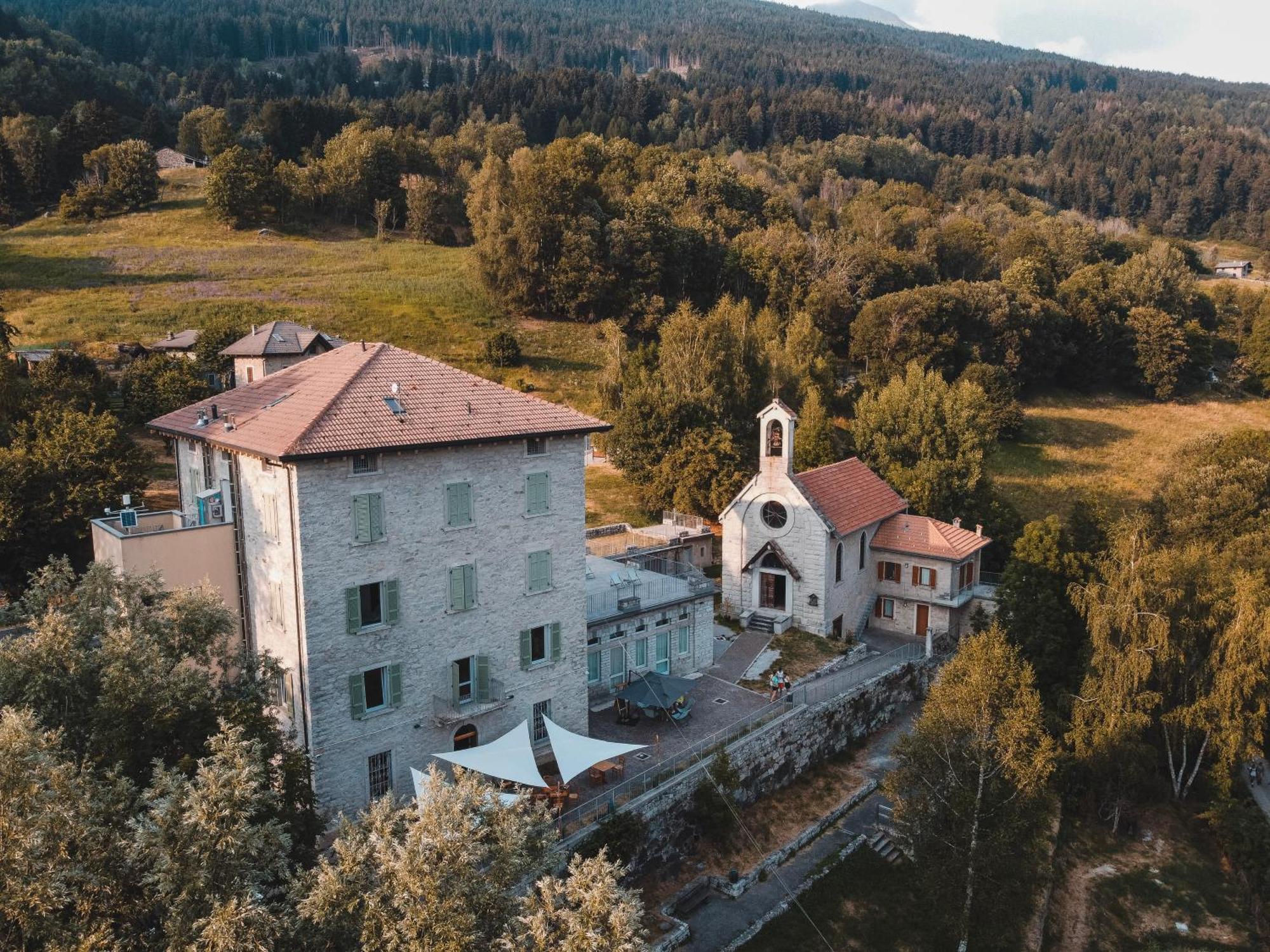 Casa Del Parco Adamello Vandrarhem Cevo Exteriör bild
